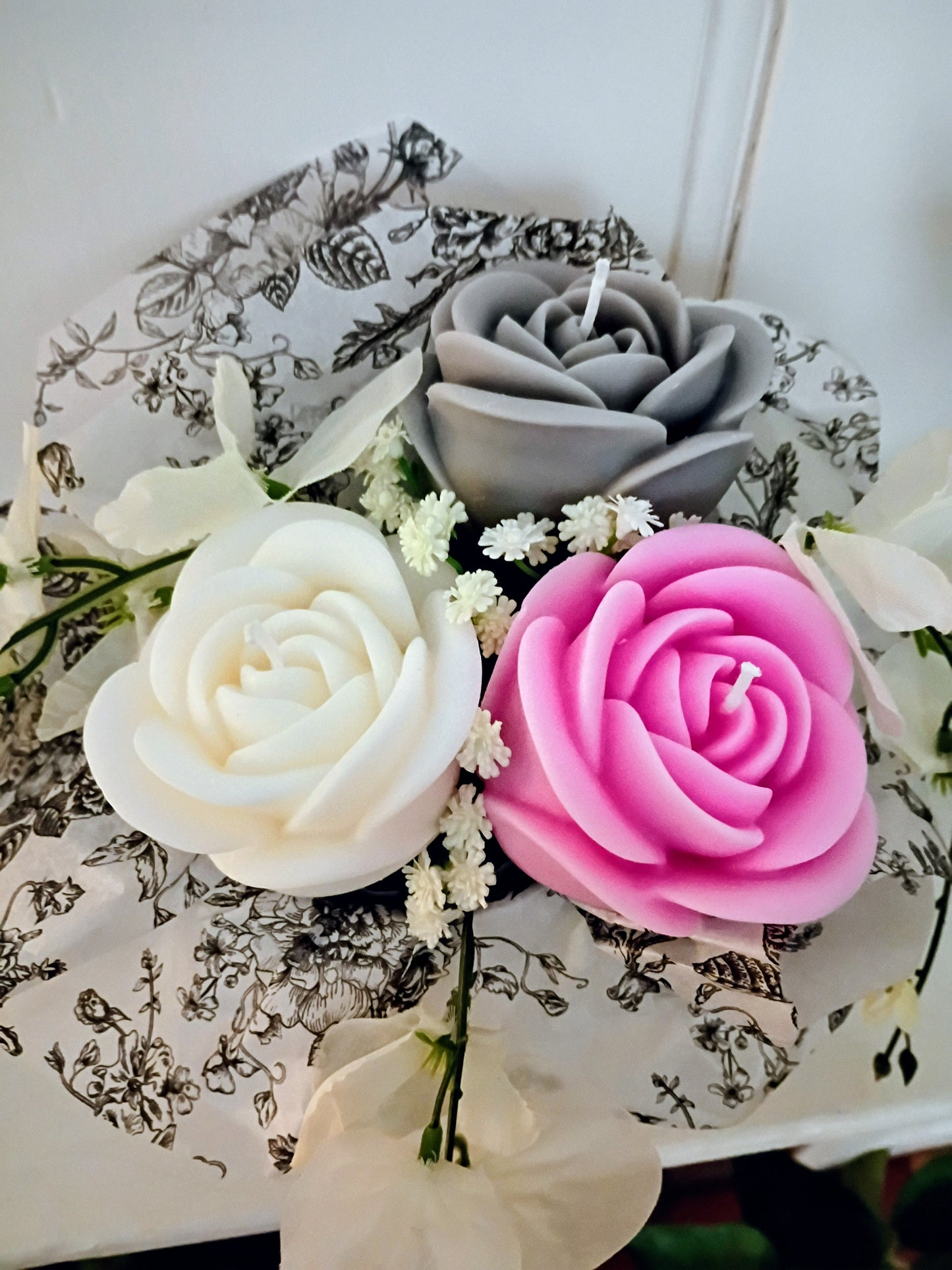 3 Rose Bouquet (A Lil of Each)