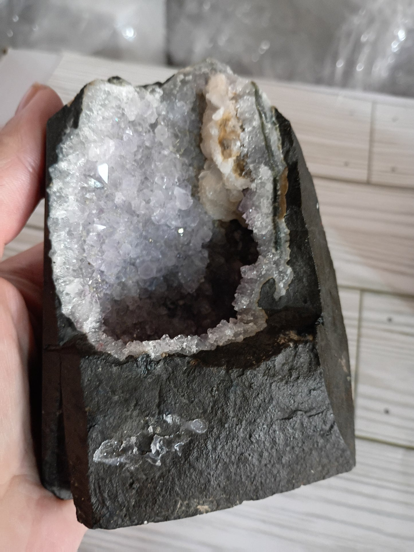 Cut Base Cylinder Amethyst Geodes