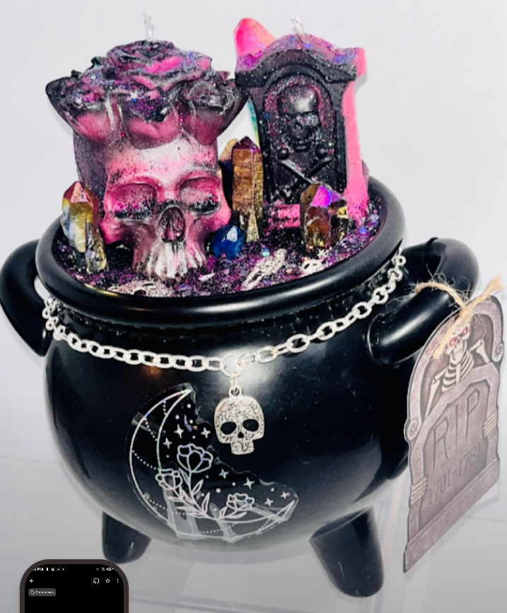 Large Cauldron Skull & Headstone Crystal Candle